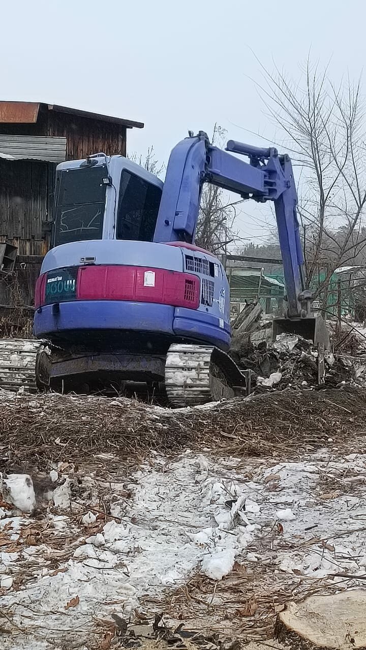 мини экскаватор, экскаватор komatsu, экскаватор komatsu 75, услуги мини экскаватора, гусеничные экскаваторы
