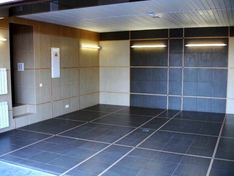 отделка гаража, внутренняя отделка гаража, плитка в гараж на пол, дизайн гаража внутри своими руками, плитка для гаража