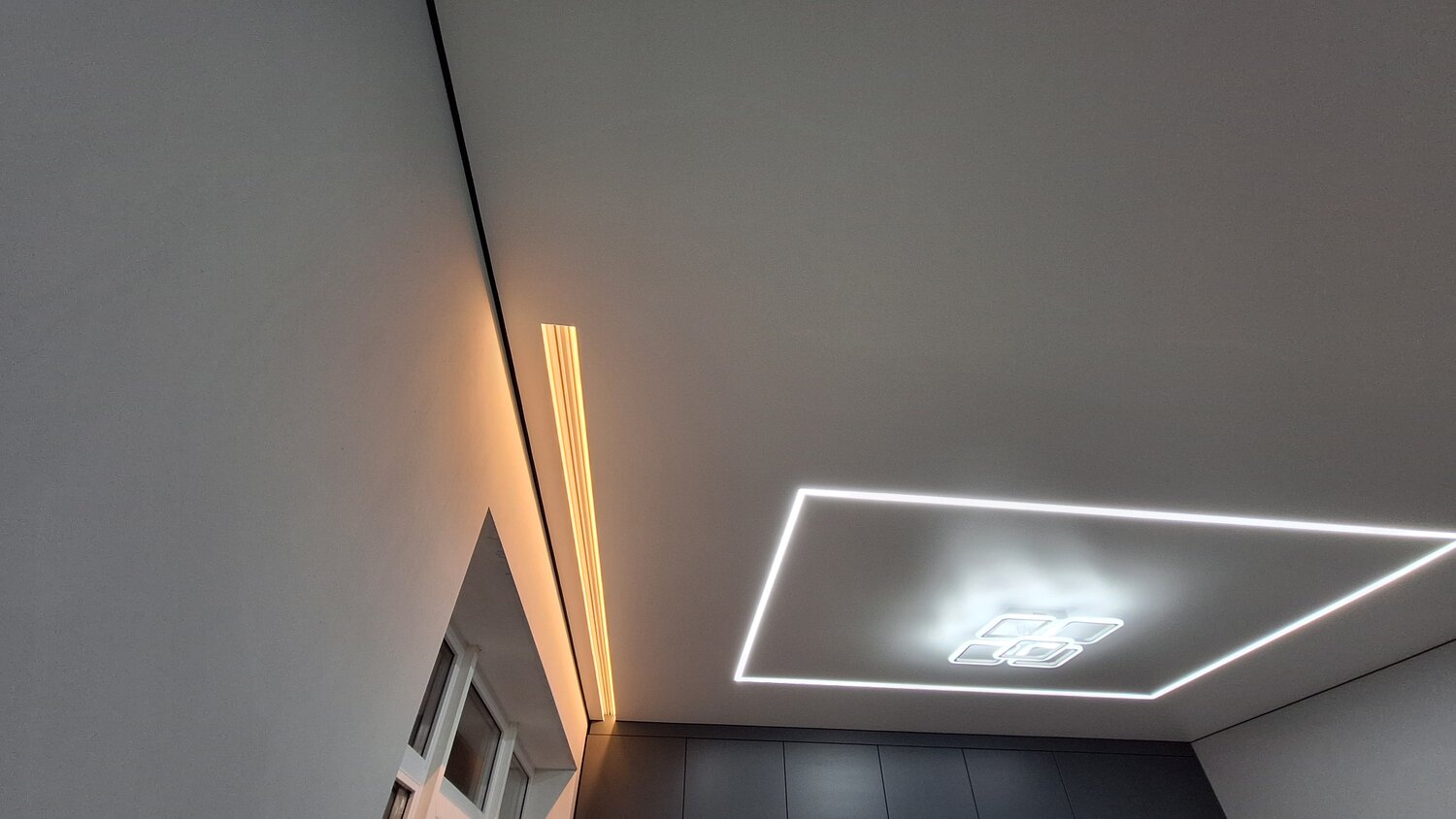 натяжной потолок