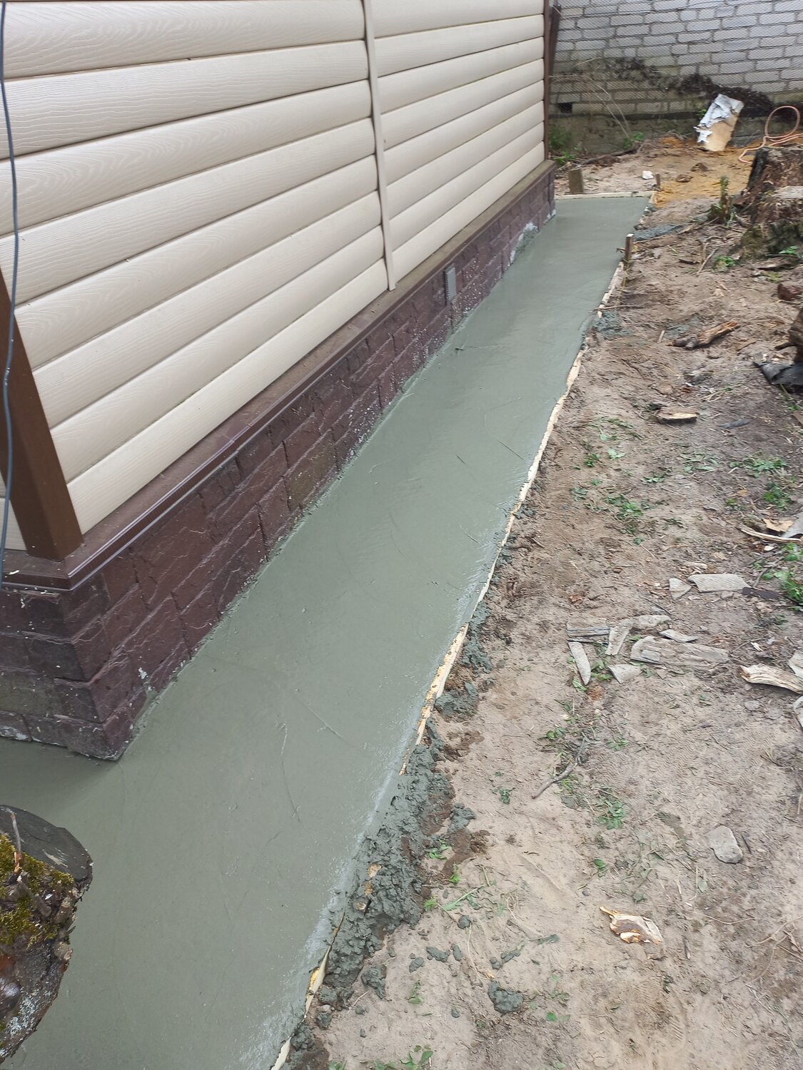 отмостка вокруг дома, отмостка для дома, обустройство отмостки, отмостка, отмостка вокруг дома своими руками из бетона