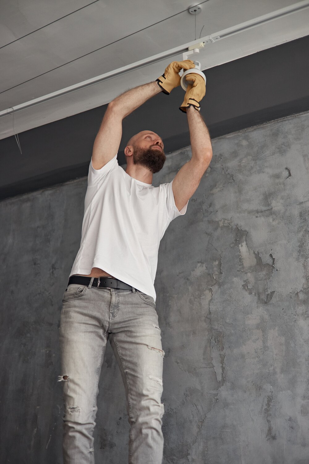 с потолка, монтаж потолка, штукатурка потолка, шпаклевка стен, натяжного потолка