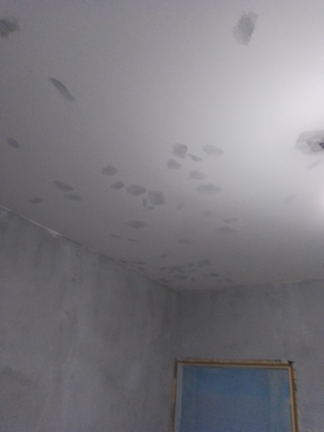 штукатурка потолка, шпаклевка потолка, гипсокартон на потолке, с потолка, шпаклевка гипсокартона