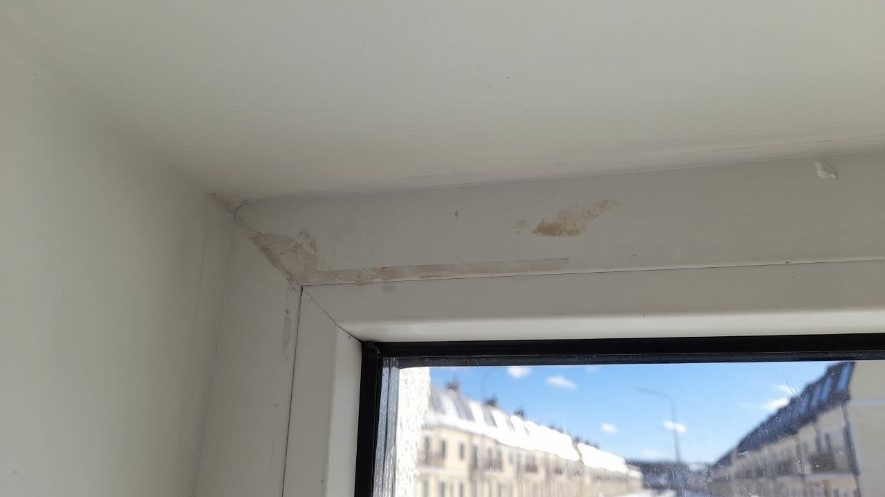 приточный клапан на пластиковое окно, конденсат на пластиковых окнах, окно, оконный приточный клапан пик, откос окна