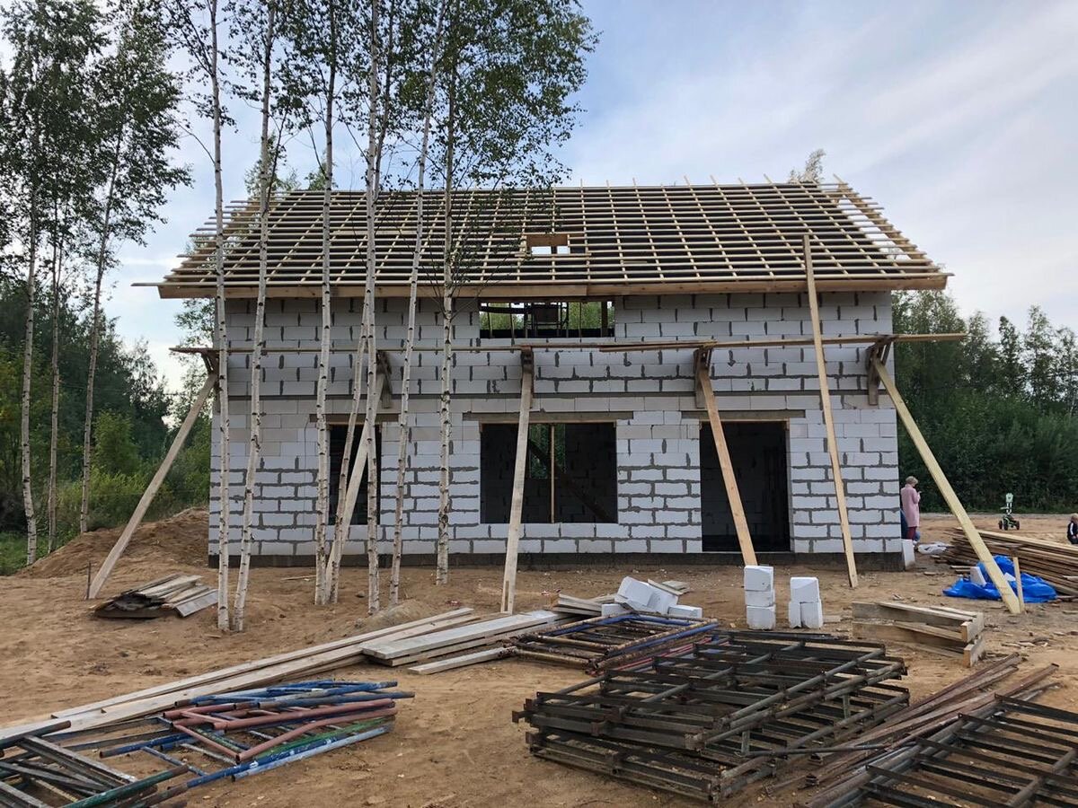 Возведение стропильной системы