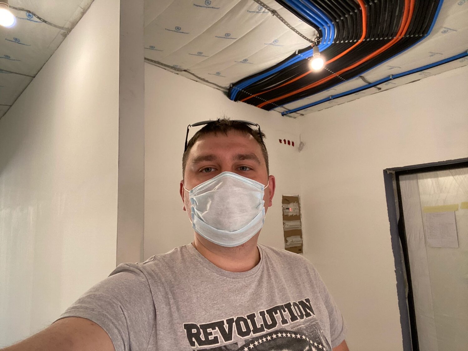 электромонтажные работы, монтаж электрики, фотографии, электрика по потолку, ильи