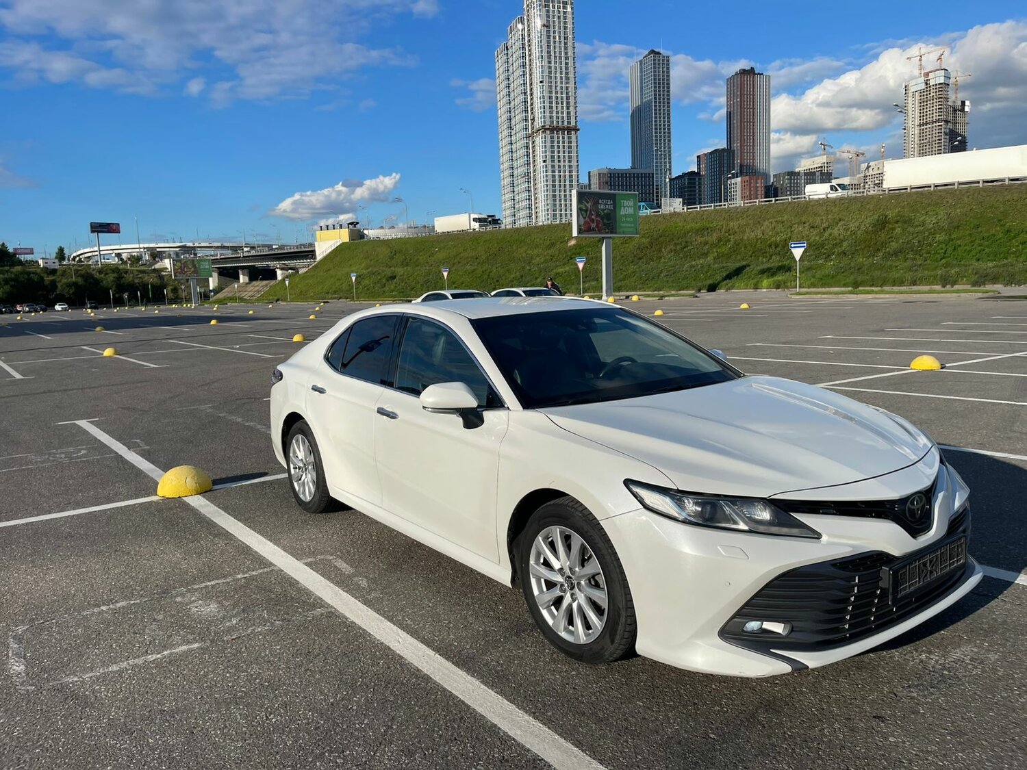 toyota camry viii xv 70, тойота камри 70 белый перламутр, toyota camry 2019, toyota camry 2018, Mazda 6 III