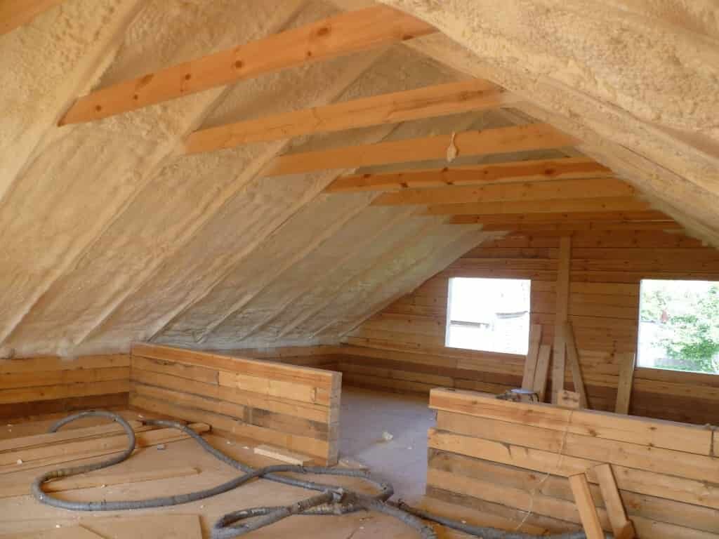 отделка крыши изнутри, мансарда, обшивка вагонкой мансардной крыши, мансардная крыша, теплоизоляция мансарды