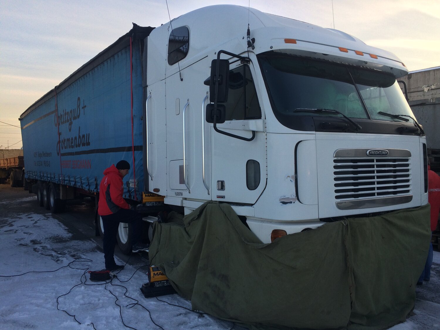 freightliner argosy, фредлайнер аргоси 1999, лесовоз фредлайнер аргоси, freightliner, фредлайнер аргоси 9800