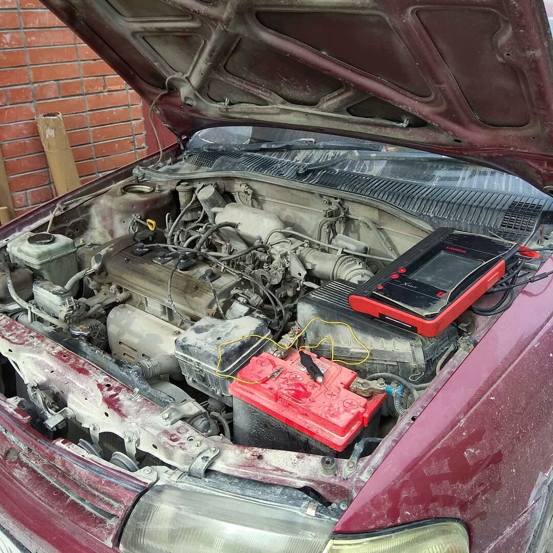 авто, подкапотка тойота спринтер марино, тойота корона эксив 1994 под капотом, автомобиль, тойота пикник моторный отсек