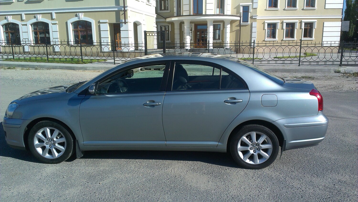 тойота авенсис 2008г, toyota avensis, пленка на тойоту авенсис 2008, toyota avensis 2.0, Toyota Avensis II Рестайлинг