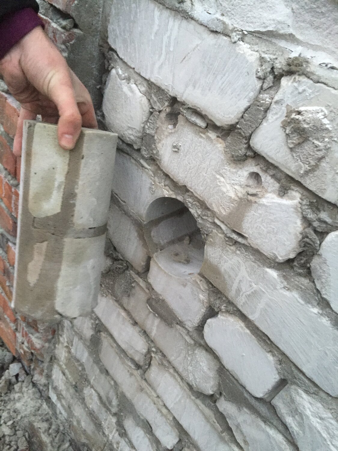 кладка, облицовка пеноблока кирпичом, кирпичная кладка, кирпич, полистиролбетон колодцевая кладка