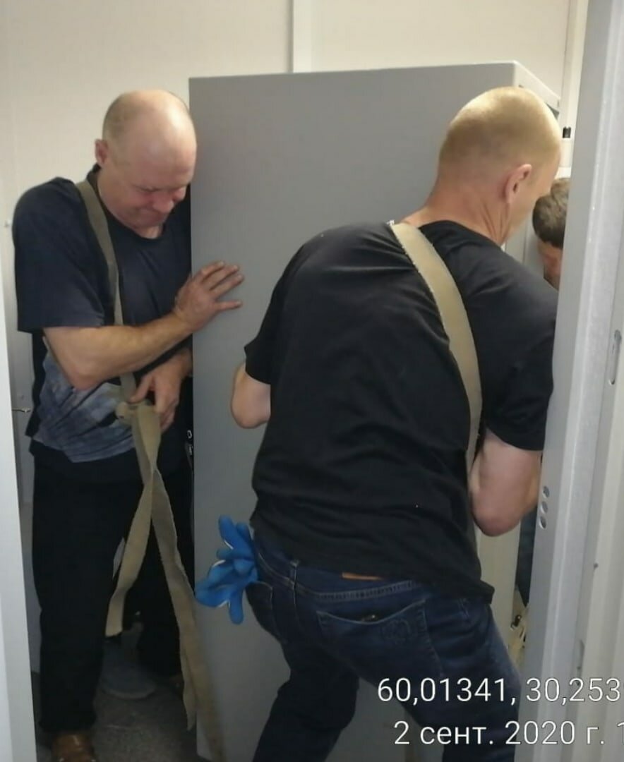 люди, охрана, большие парни, высокая, условный срок