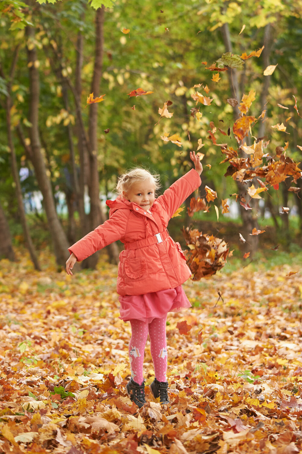 прогулка в осеннем парке, осень для детей, осень, осенний, осенний парк дети