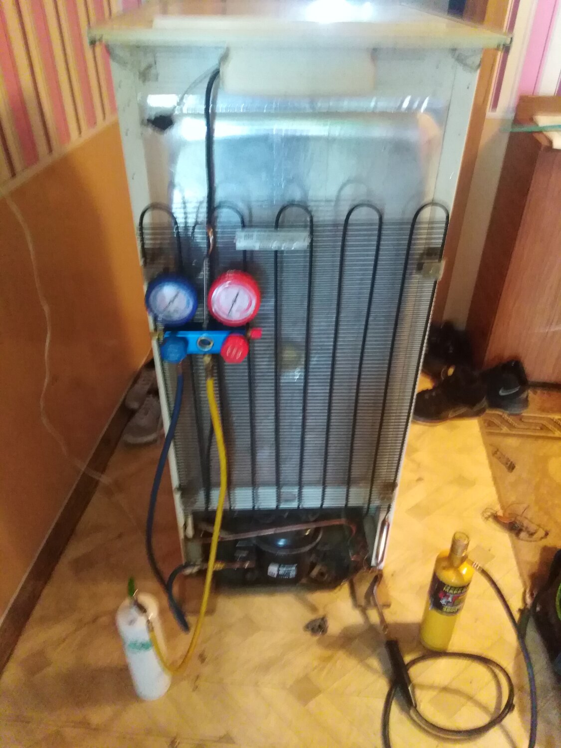 Замена уплотнителя дверцы холодильника в Уфе - Ремонт и установка ...