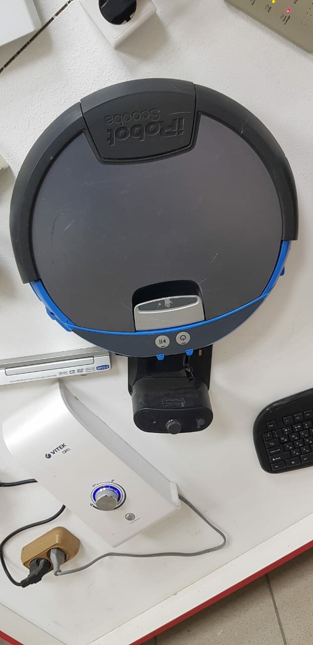 робот-пылесос, робот-пылесос irobot scooba 390, робот-пылесос scooba 390, моющий робот-пылесос irobot scooba 390, робот-пылесос philips fc8822 smartpro active