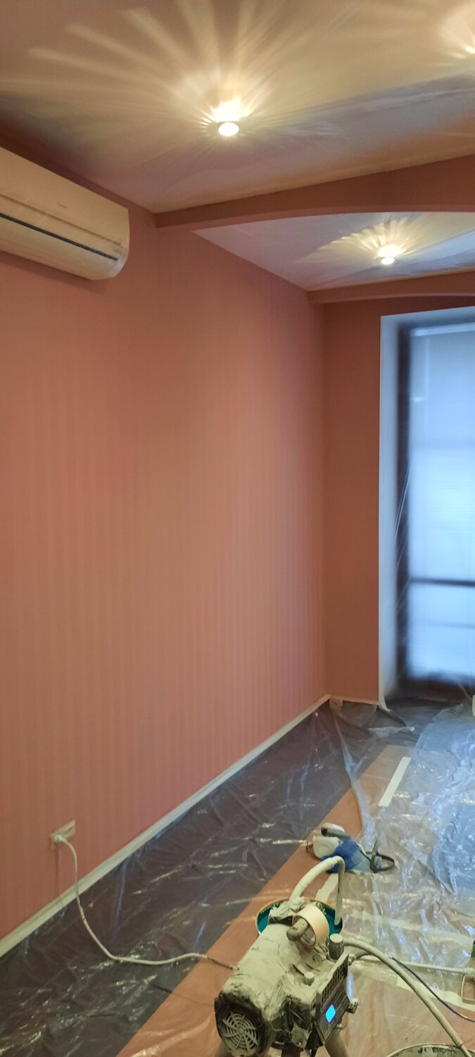 персиковый цвет краски для стен, натяжные потолки персикового цвета, потолок, квартира, натяжной потолок