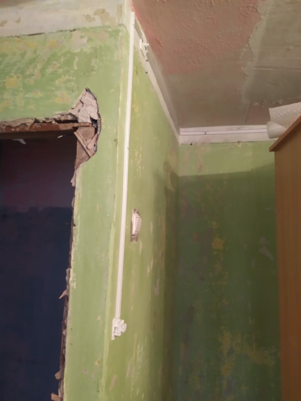 выравниваем стены в хрущевке, стены из гипсолита в хрущевке, стен, хрущевка выравнивание стен, большая щель между гипсокартоном