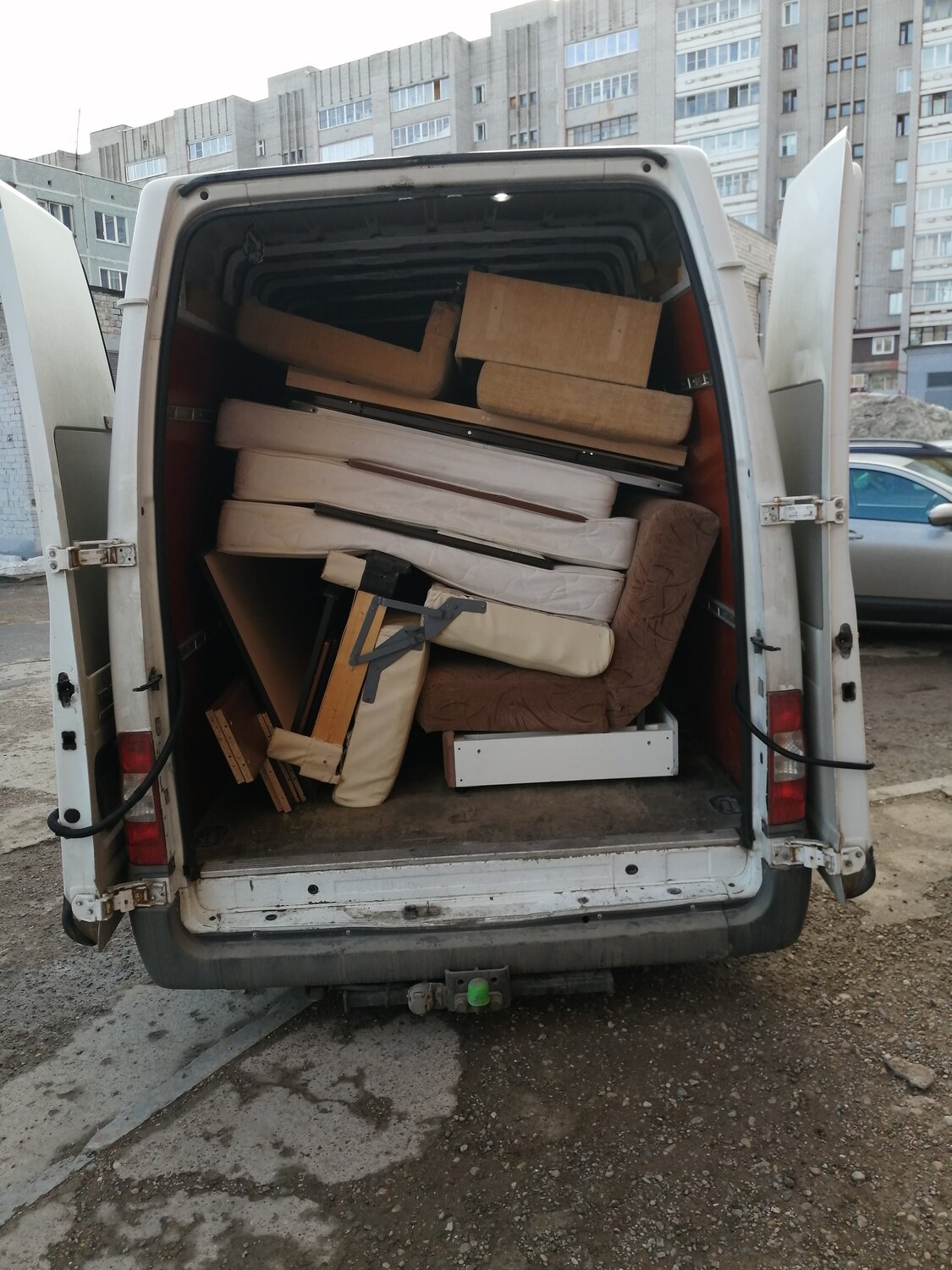 грузовой автомобиль, грузоперевозки, грузовая, техника, грузят в портер