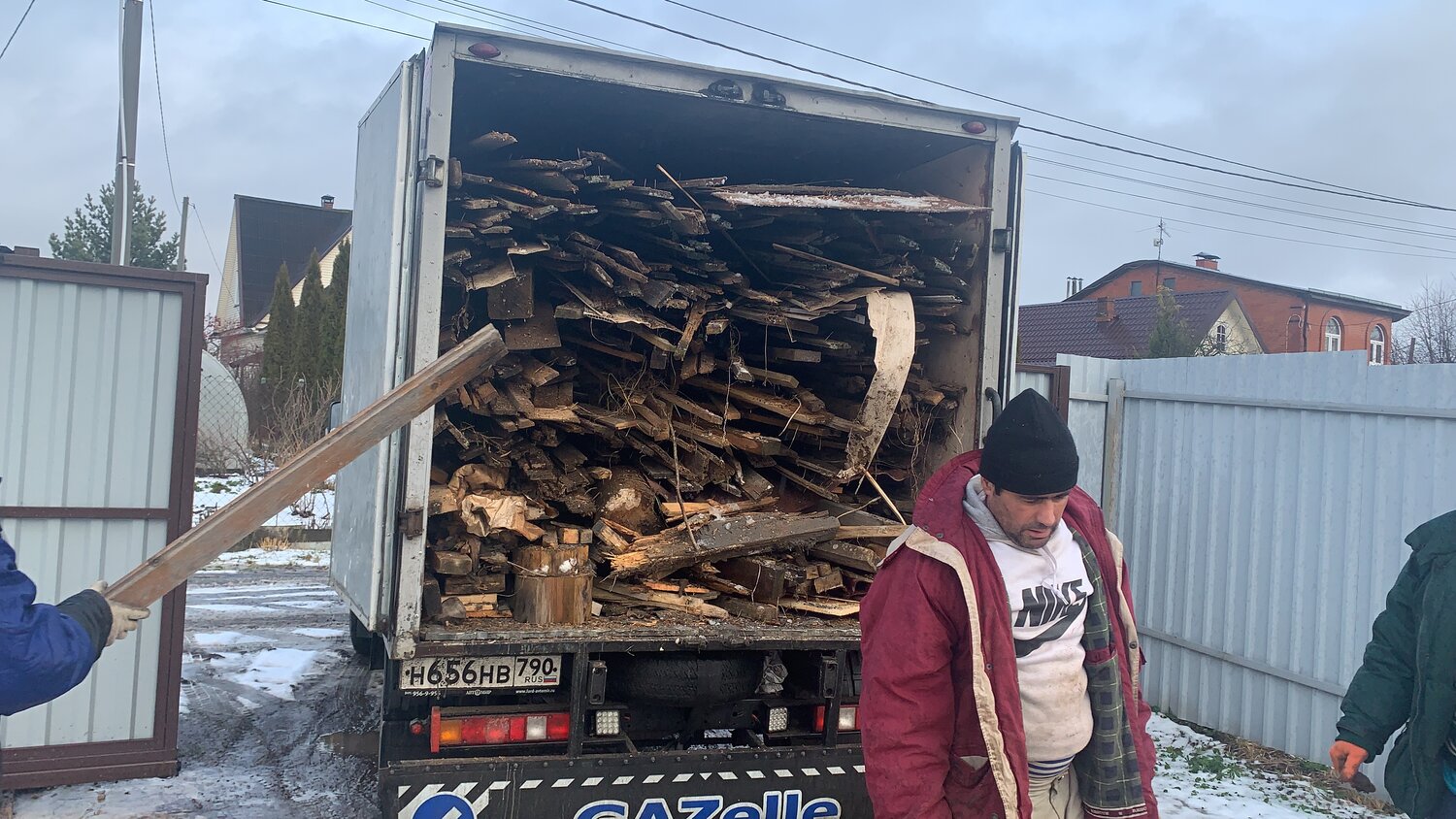 Вывоз мусора в Москве и Московской области: 120 водителей мусоровоза со ...