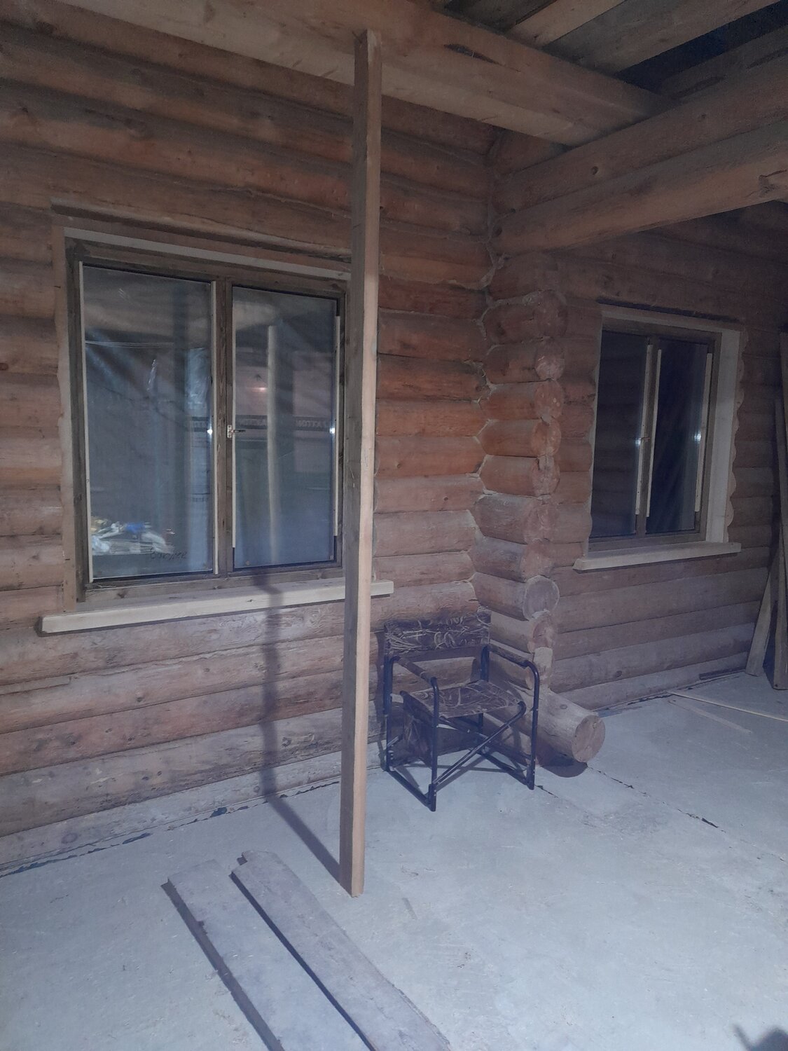деревянный дом, дом из бревна, загородный дом, бревенчатый дом, в доме