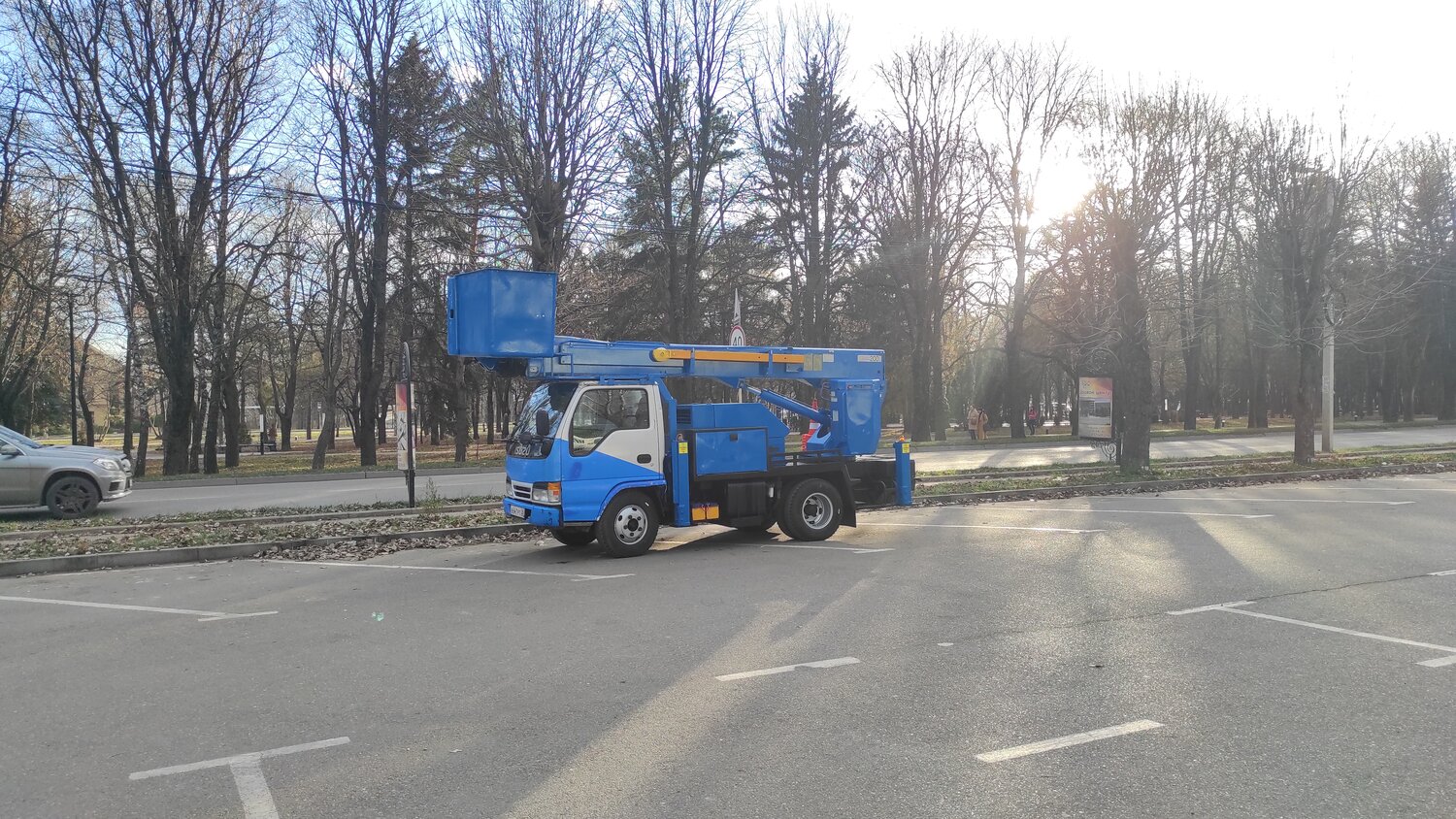 автомобиль-вышка, спецтехника, машина дорожная, авто вышка, автовышка aichi на базе