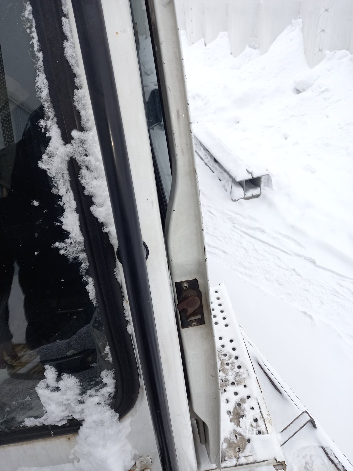 Замена аккумулятора на новый с выездом в Москве - Помощь на дорогах ...