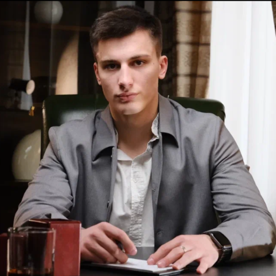 Алексей Чомски