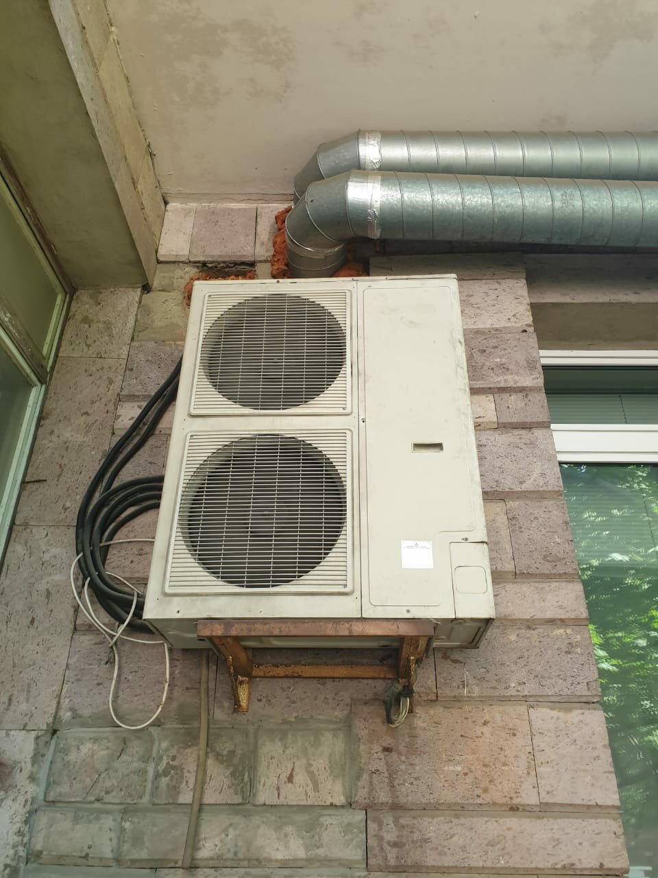 кондиционер наружный блок, кондиционер внешний блок, кондиционер, монтаж кондиционера, наружный блок сплит системы