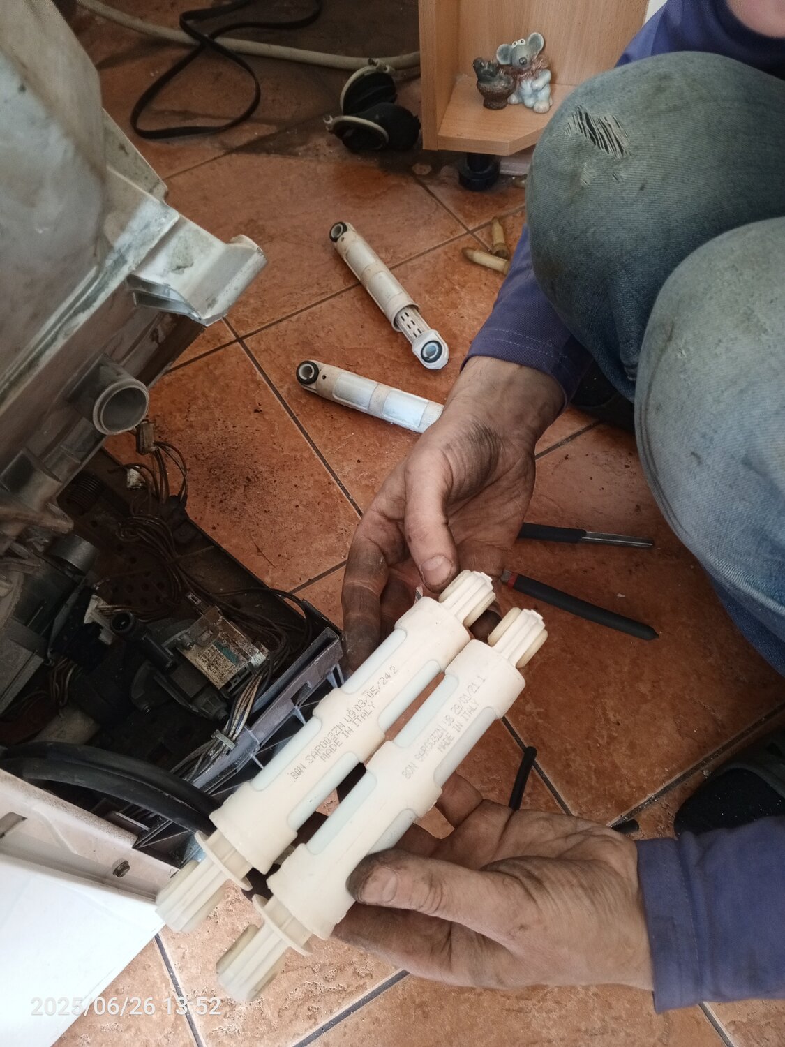 амортизатор стиральной машины, амортизатор для стиральной машины electrolux, амортизатор для стиральной машины zanussi, амортизатор для стиральной машины candy, амортизаторы стиральная машинка электролюкс