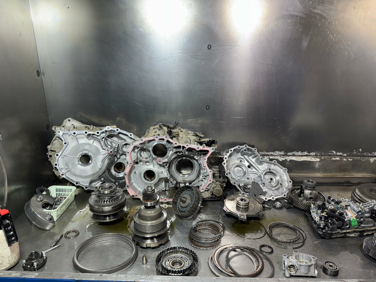 Ремонт вариатора Nissan Qashqai коробка передач cvt.