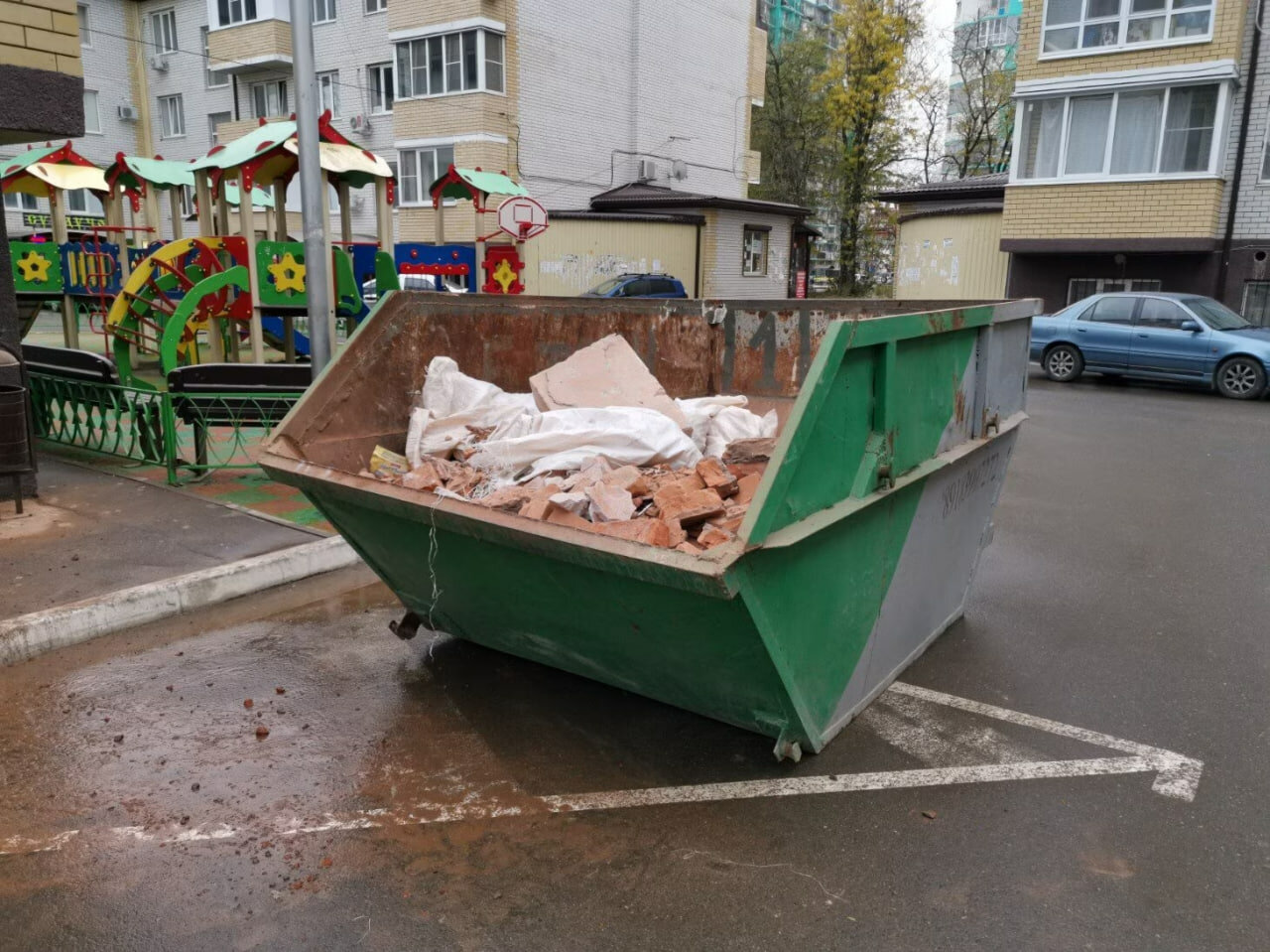 Вывоз мусора контейнером