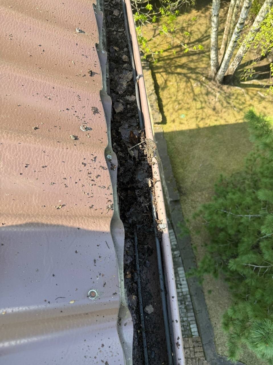 gutter maintenance, gutter repair, ���������������� ����������, clogged gutters, gutter gutter