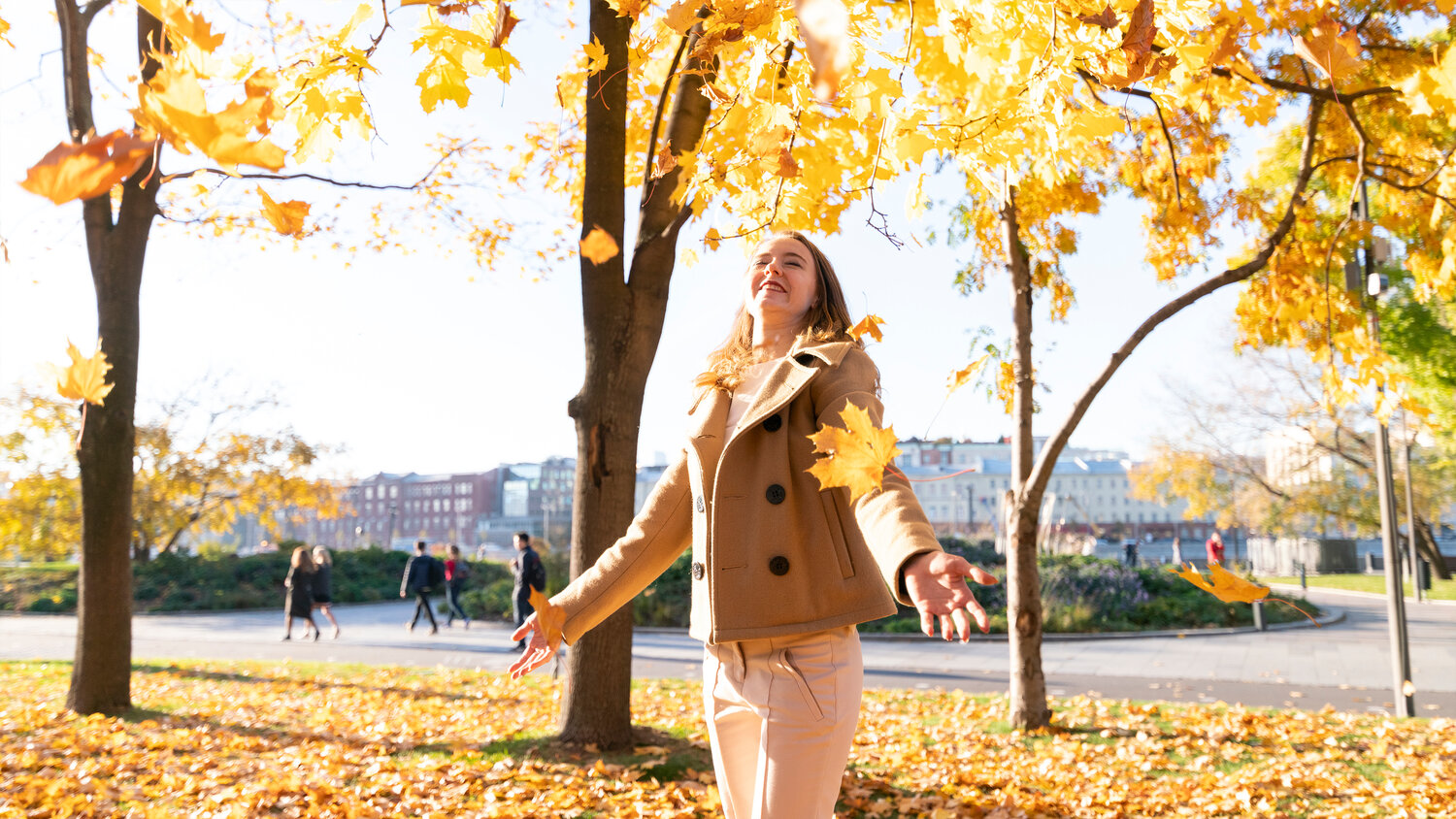 в городских парках осень наступает незаметно, осень, осенний, in autumn, осенняя фотосессия в парке с ребенком