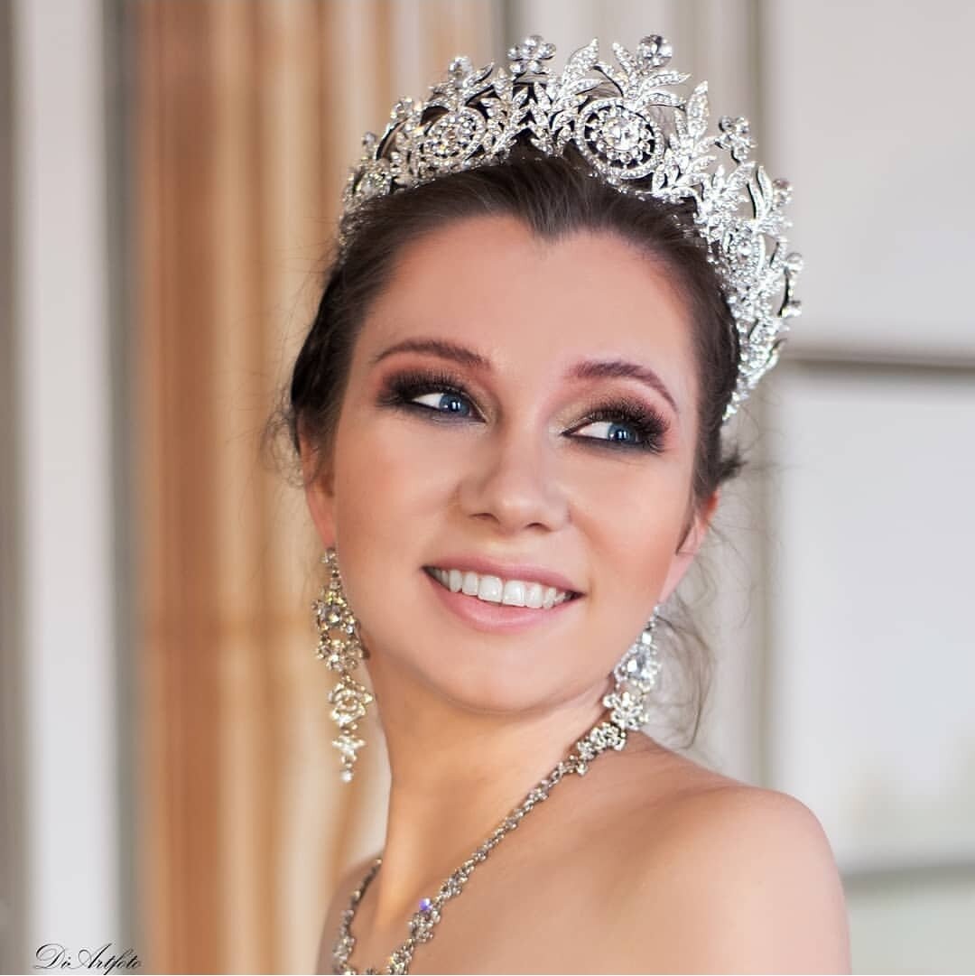 диадемы для невесты, невеста с короной, девушка, диадема, айсулу санжарова