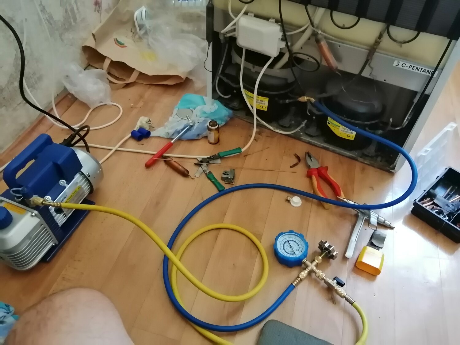 Ремонт холодильника Индезит (indesit)