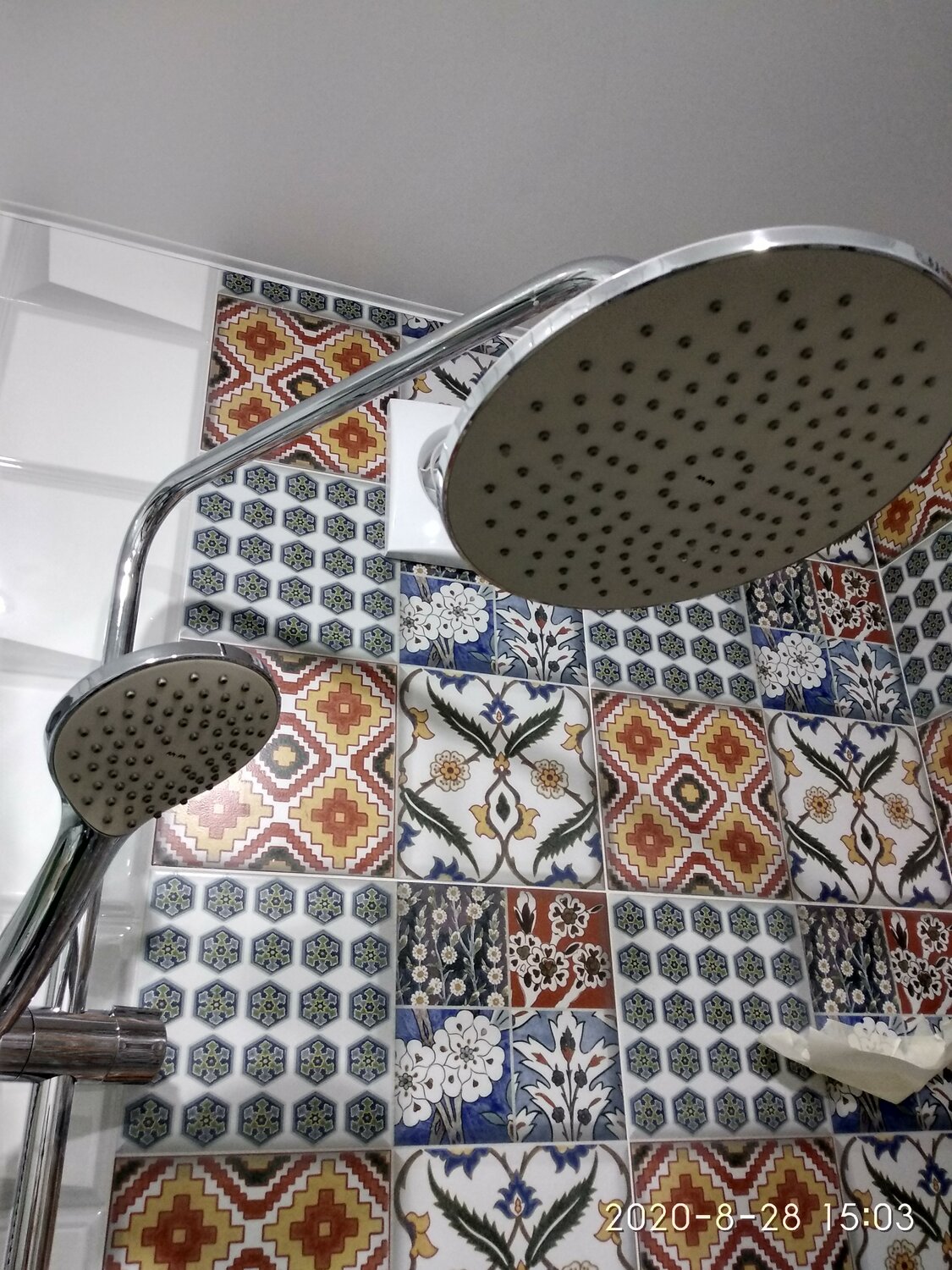 кухня с плиткой азулежу, плитка в стиле марокко на кухне, плитка azulejo марокканский стиль, белорусская плитка в восточном стиле, керамическая плитка