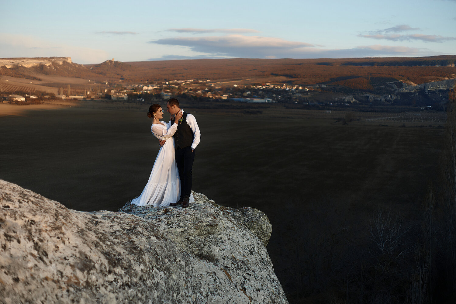свадебная фотосессия в горах крыма, свадьба в исландии, свадебный фотограф, природа, на горе