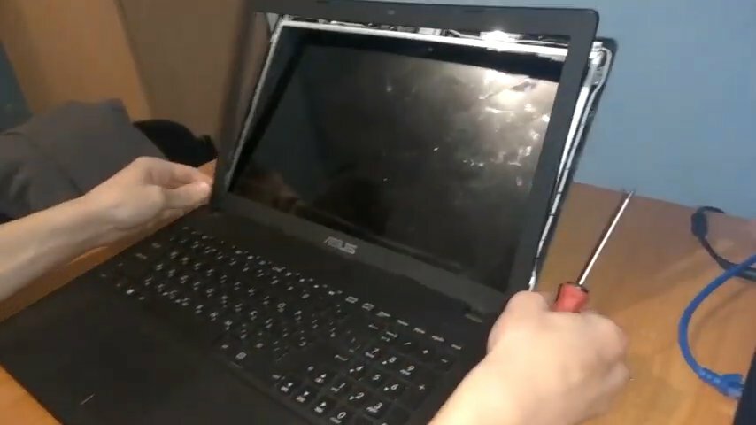 Замена экрана на ноутбуке