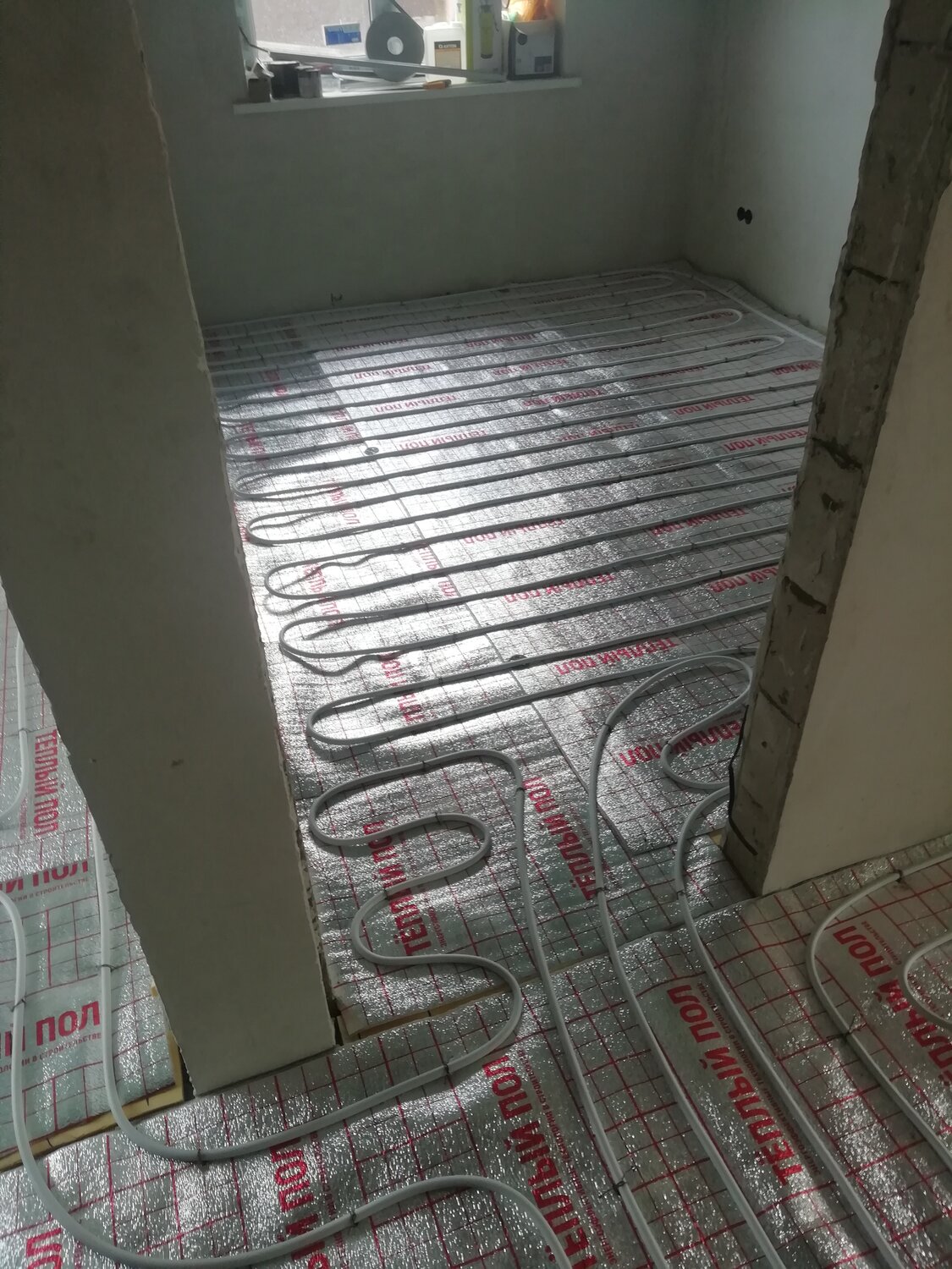 тёплый пол, тёплый пол водяной металлопластик, теплый пол в стяжку, тёплый пол водяной шаг 150 мм, фольгированный утеплитель для теплого пола под стяжку