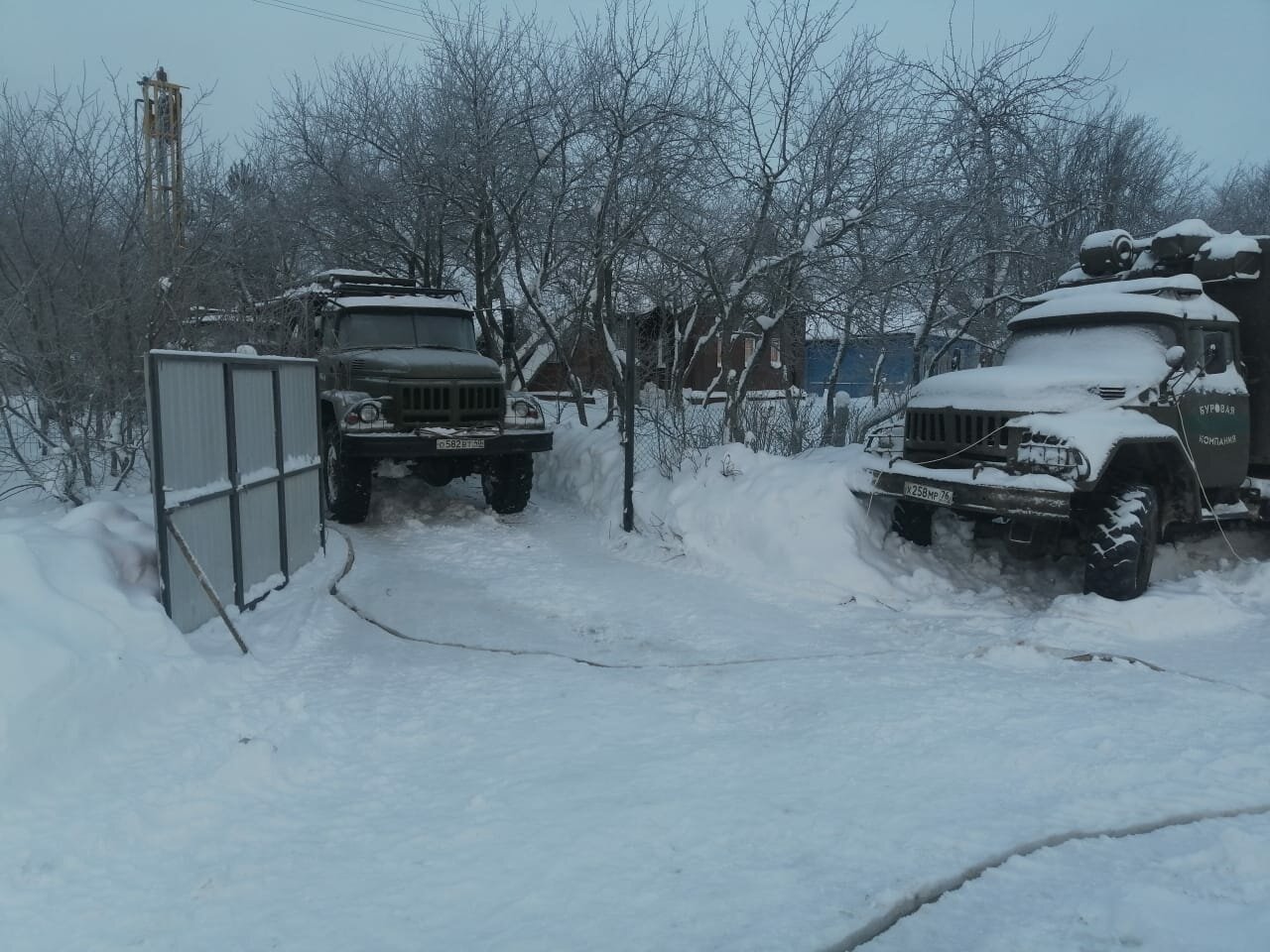 зил-131, застрял зил 131, зил 131 дизель, урал 4320 1982, зил 131 с погрузчиком