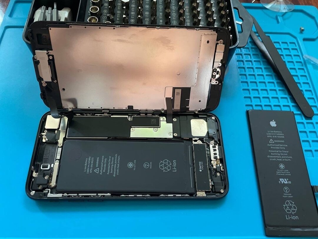 ремонт iphone, восстановление дисплея iphone, проклейка iphone xs, замена дисплея iphone xr, сотовый телефон