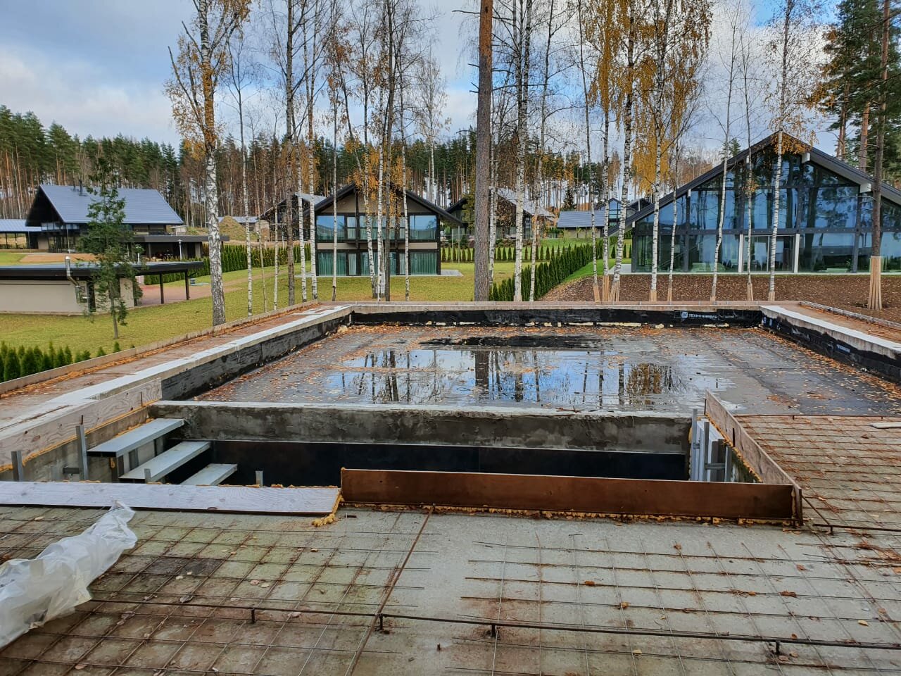 загородный комплекс, фундамент для частного дома, финская плита, монолитный фундамент, дом на ушп