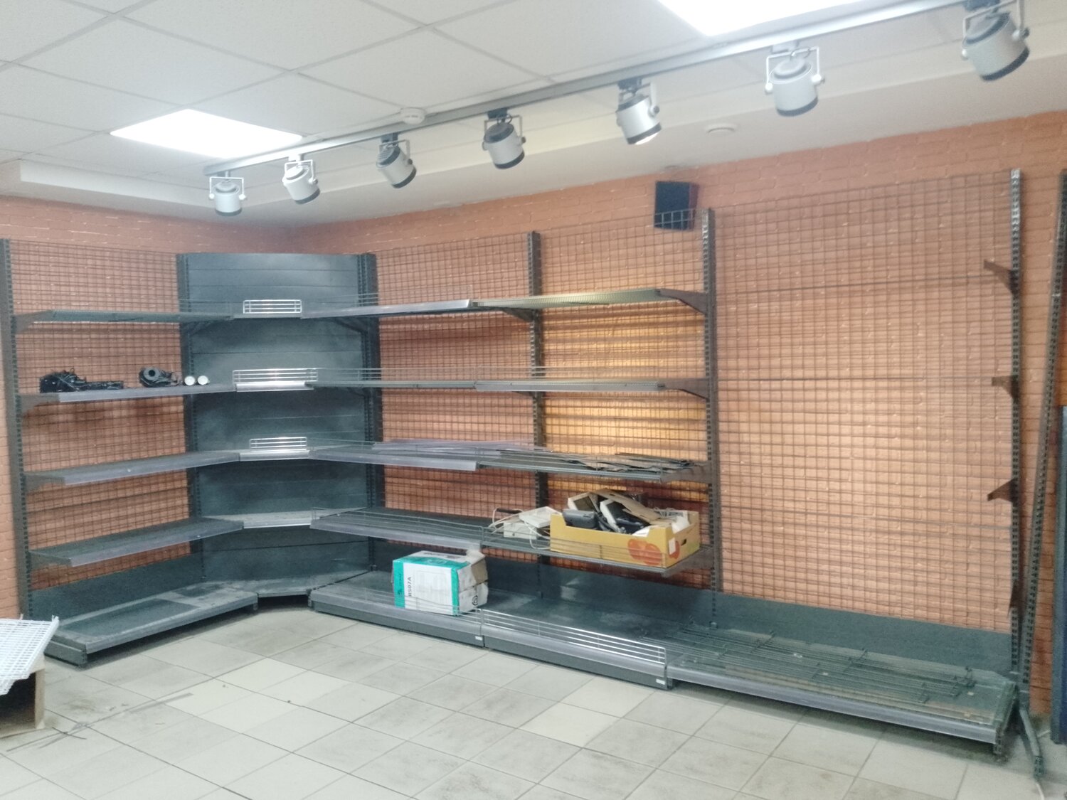 торговое оборудование, стеллажи в гараж автобардак, стеллажи для гаража, торговые стеллажи, торговое оборудование оренбург