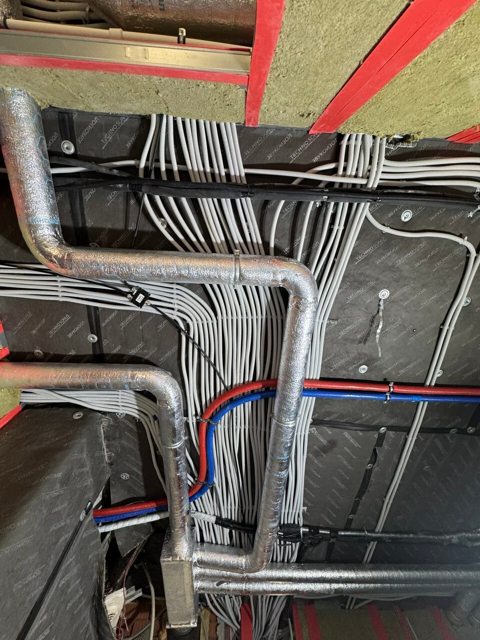 монтаж электропроводки, разводка электрики, монтаж электропроводки по потолку, разводка электрики по потолку, монтаж электропроводки в квартире