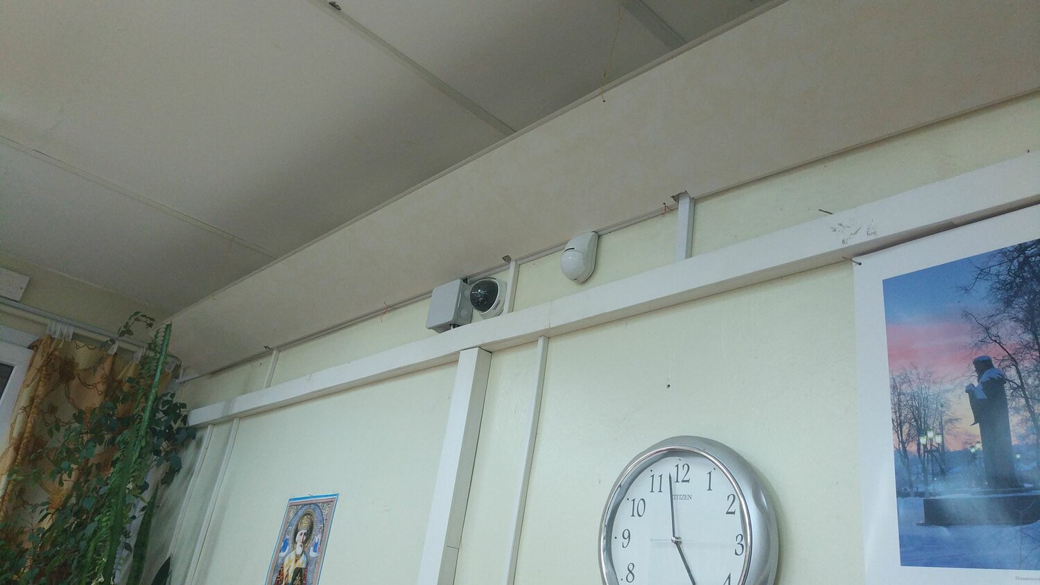 помещение, человек, монтаж натяжных потолков, монтаж, часовая