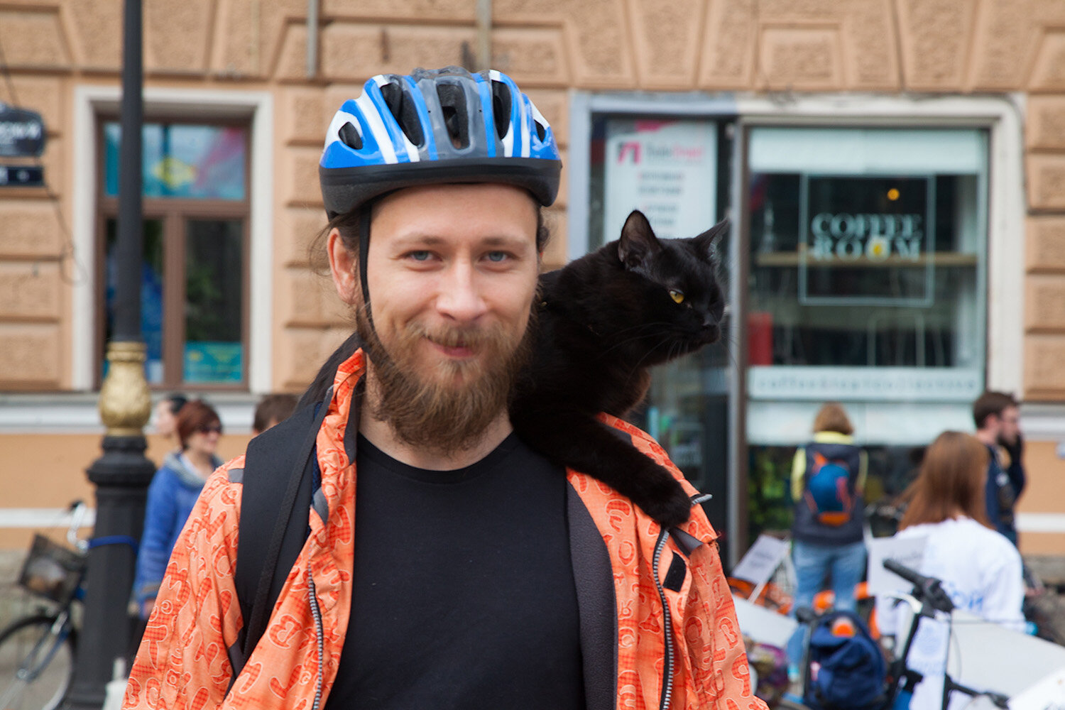 человек, джеймс боуэн, кот, кот байкер, джеймс боуэн и бэлль