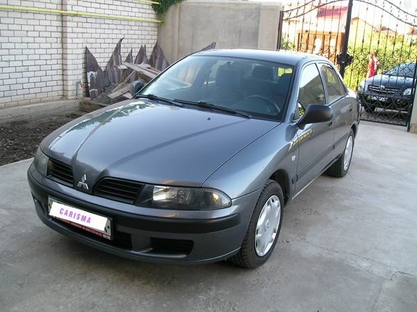 митсубиси каризма 2003 фото