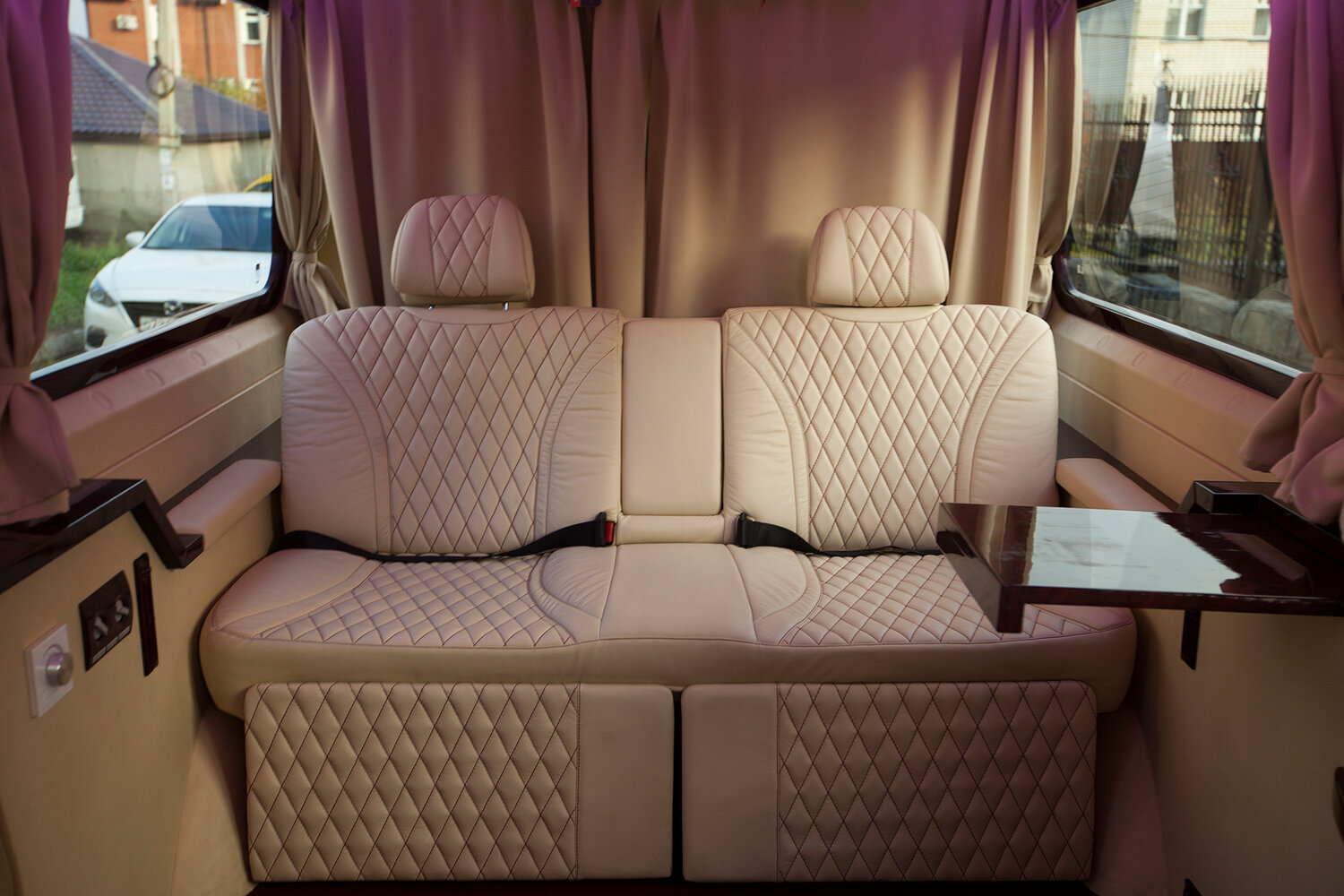 mercedes sprinter vip 8 мест, спринтер вип салон, автомобиль, диван в мерседес спринтер, mercedes-benz sprinter