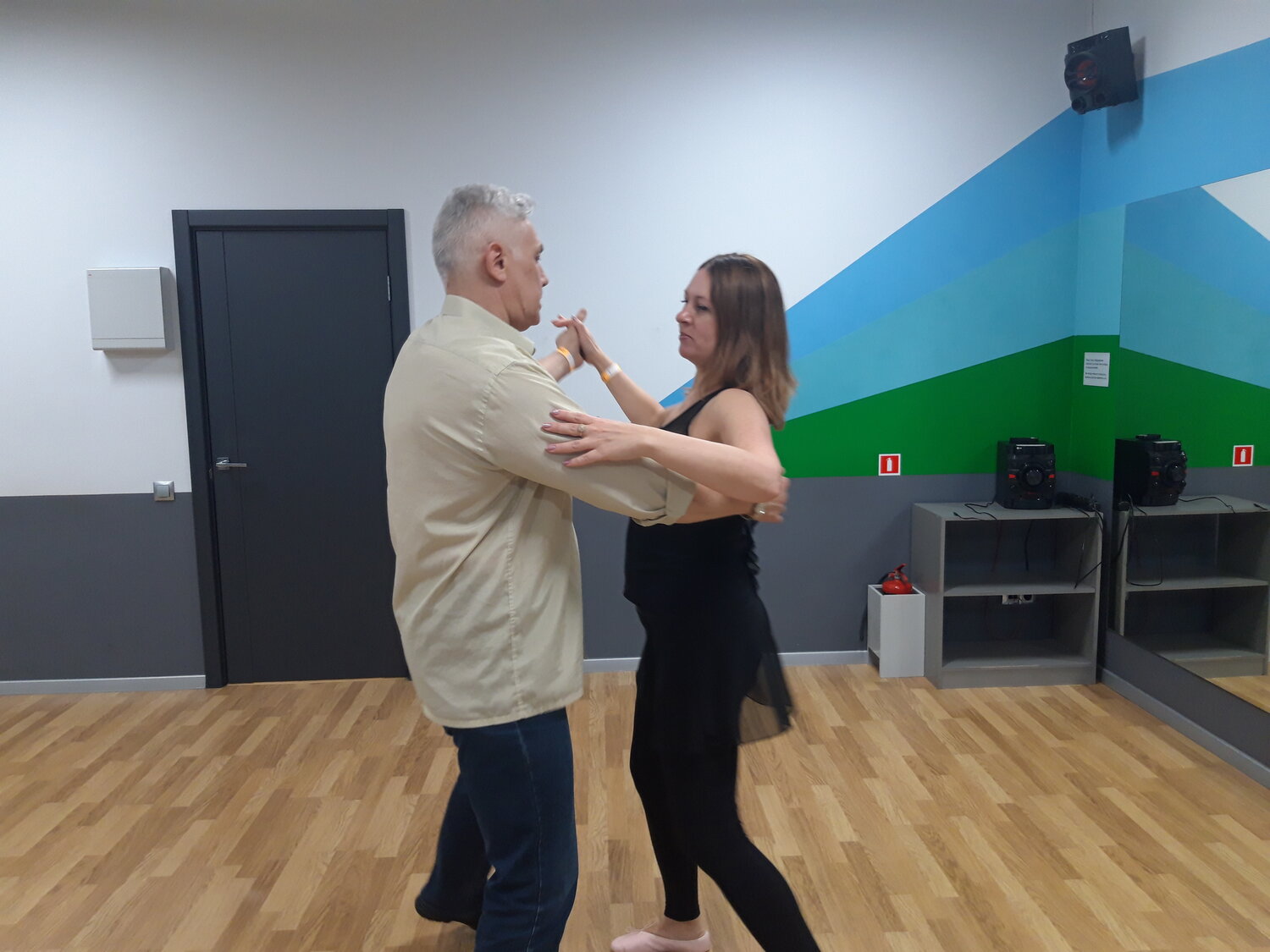 хастл танец уроки для начинающих, танец, хастл, бачата уроки, бачата