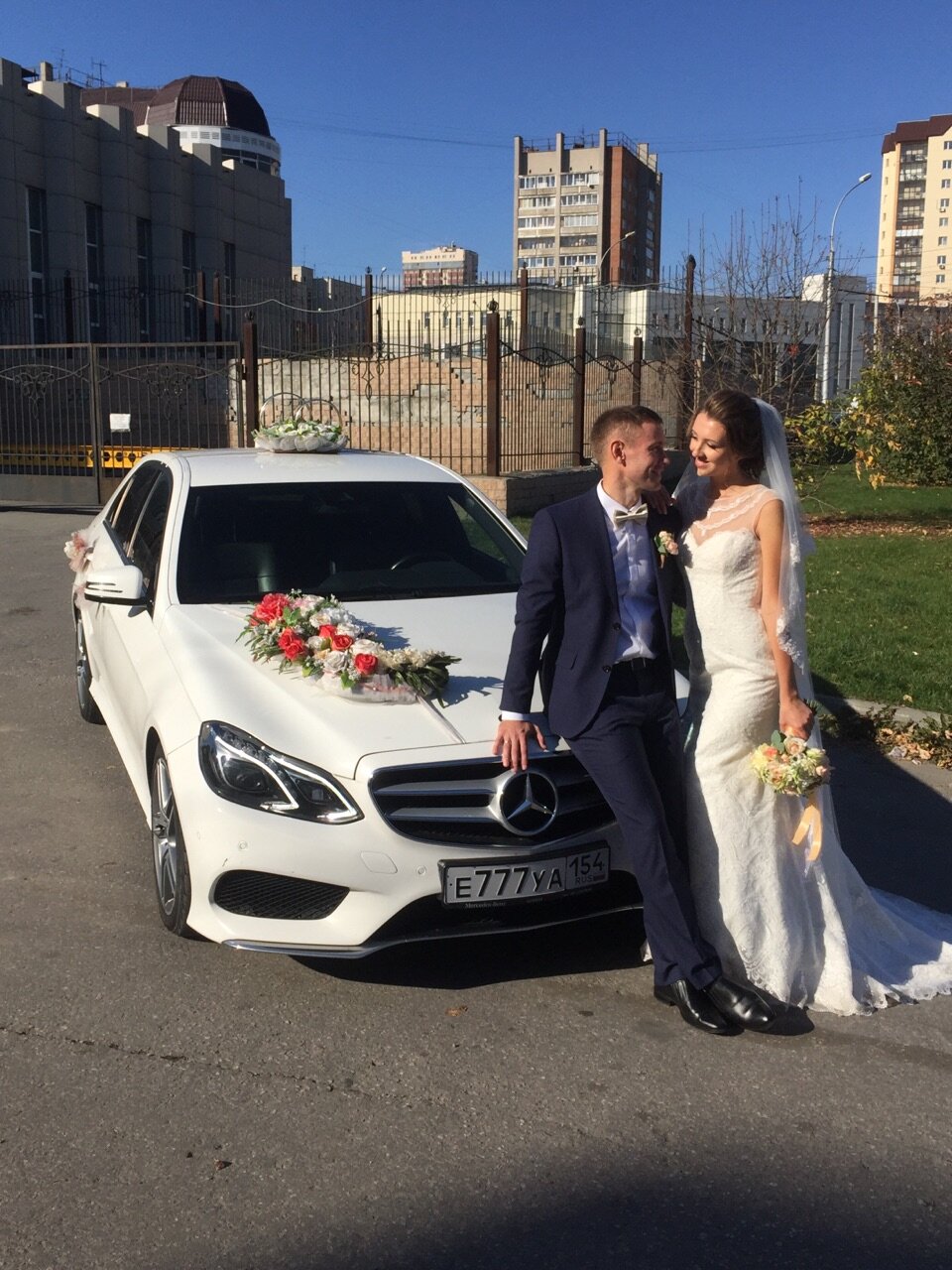 машина на свадьбу с водителем, мерседес w212 на свадьбу, свадьба, авто, мерседес е 212 на свадьбе в астрахани
